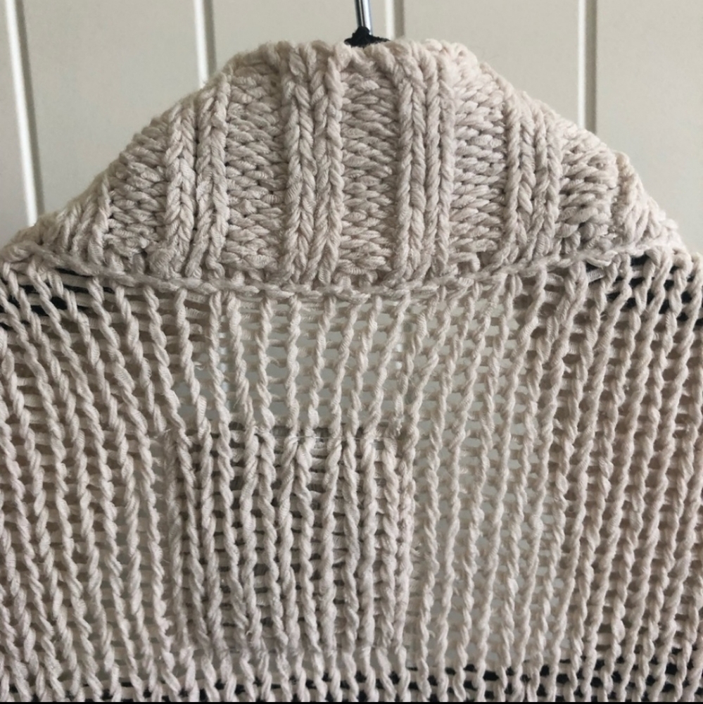Abercrombie and Fitch Cream Cardigan - Picture 10 of 10